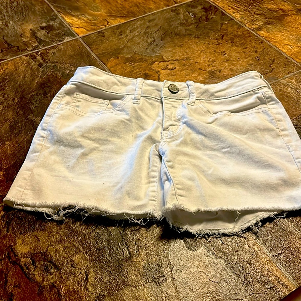 Women’s size 3 white shorts